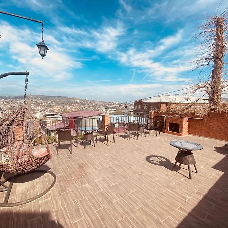 9 Borbalo Street Apartment With Terrace Tbilisi Eksteriør bilde