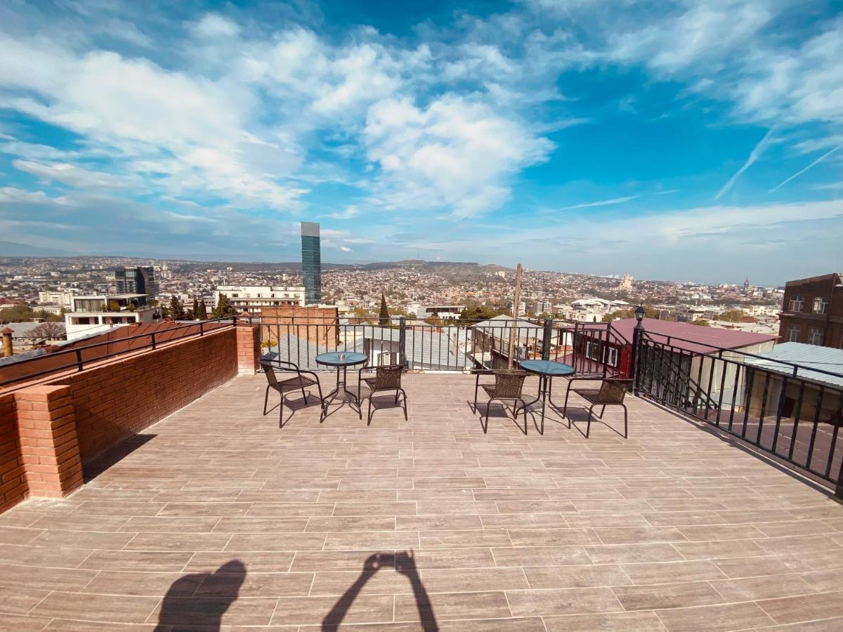 9 Borbalo Street Apartment With Terrace Tbilisi Eksteriør bilde