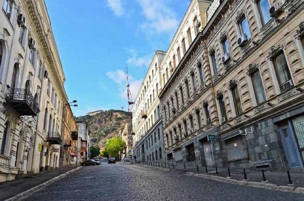 9 Borbalo Street Apartment With Terrace Tbilisi Eksteriør bilde