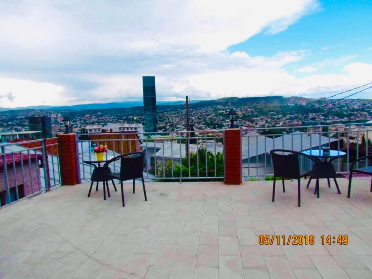 9 Borbalo Street Apartment With Terrace Tbilisi Eksteriør bilde